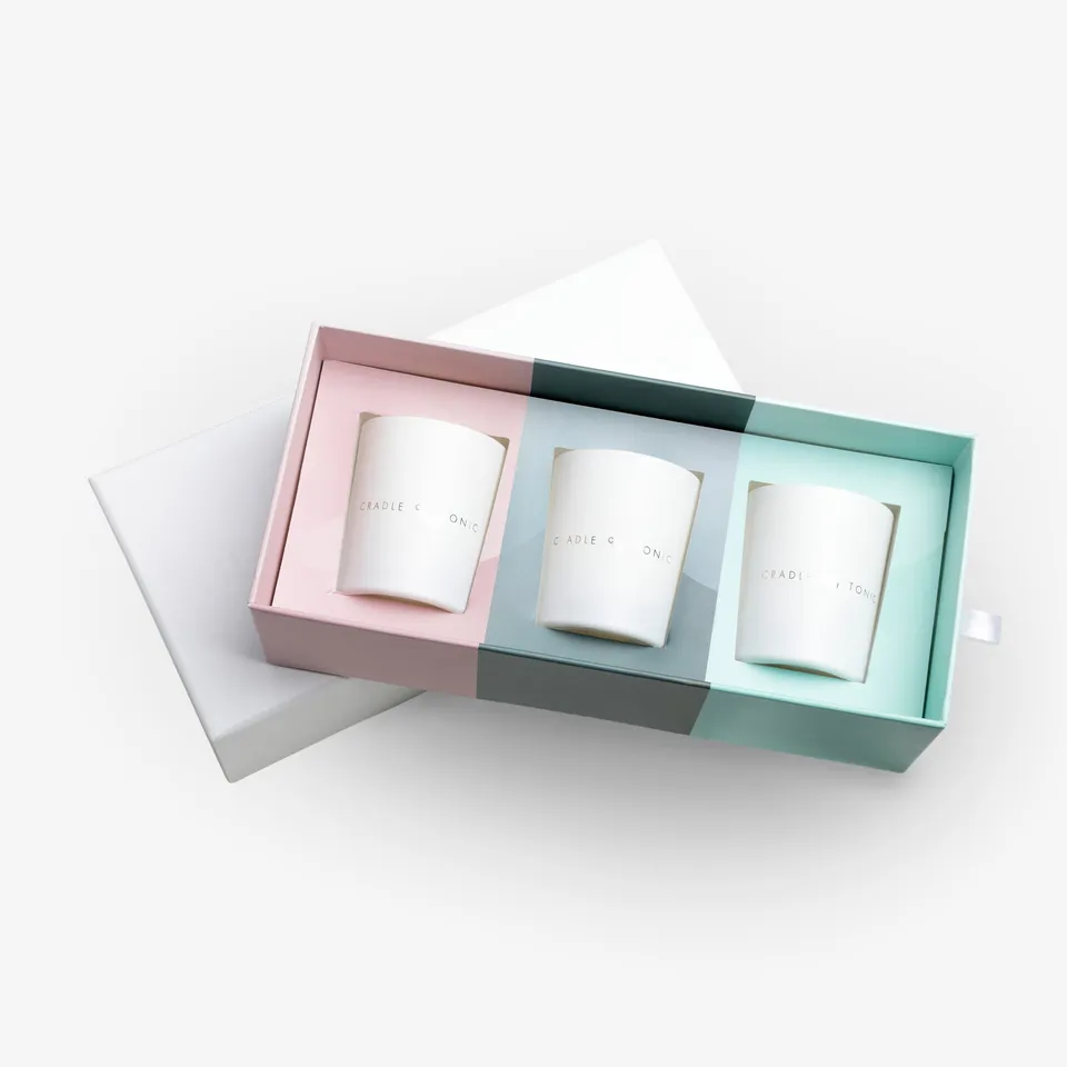 cradle-and-tonic-gifts-for-new-mums-duftkerzen-set-3x75g image 1