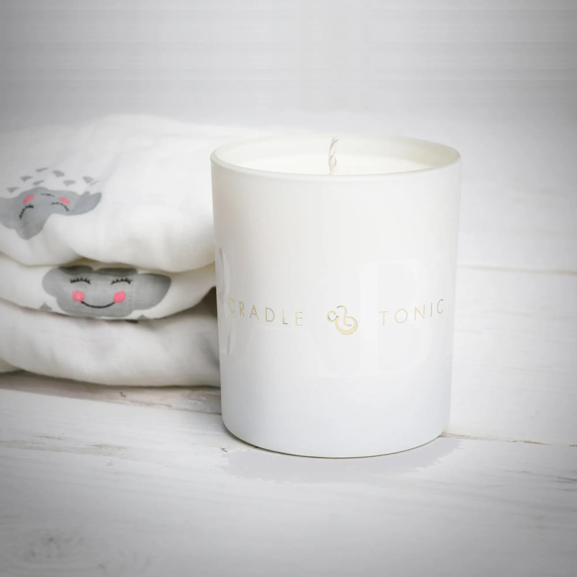 cradle-and-tonic-mum-and-baby-duftkerze-220g-kamille-lavendel image 3
